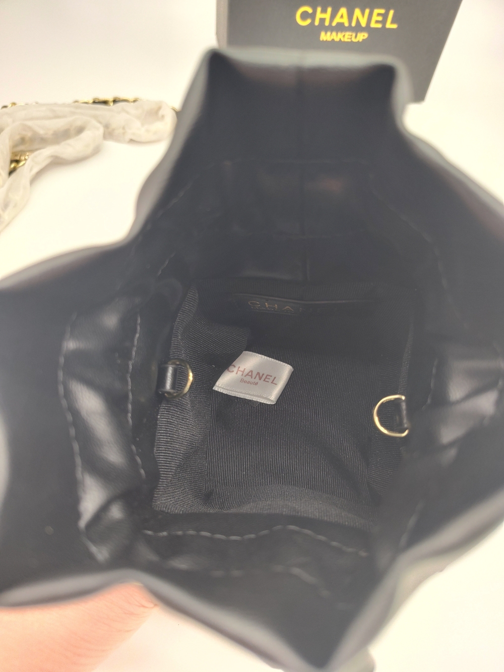 CHANEL Makeup Quilted Mini Bucket Bag Chain Strap Black Cosmetic Holder NIB GWP - Picture 4 of 10